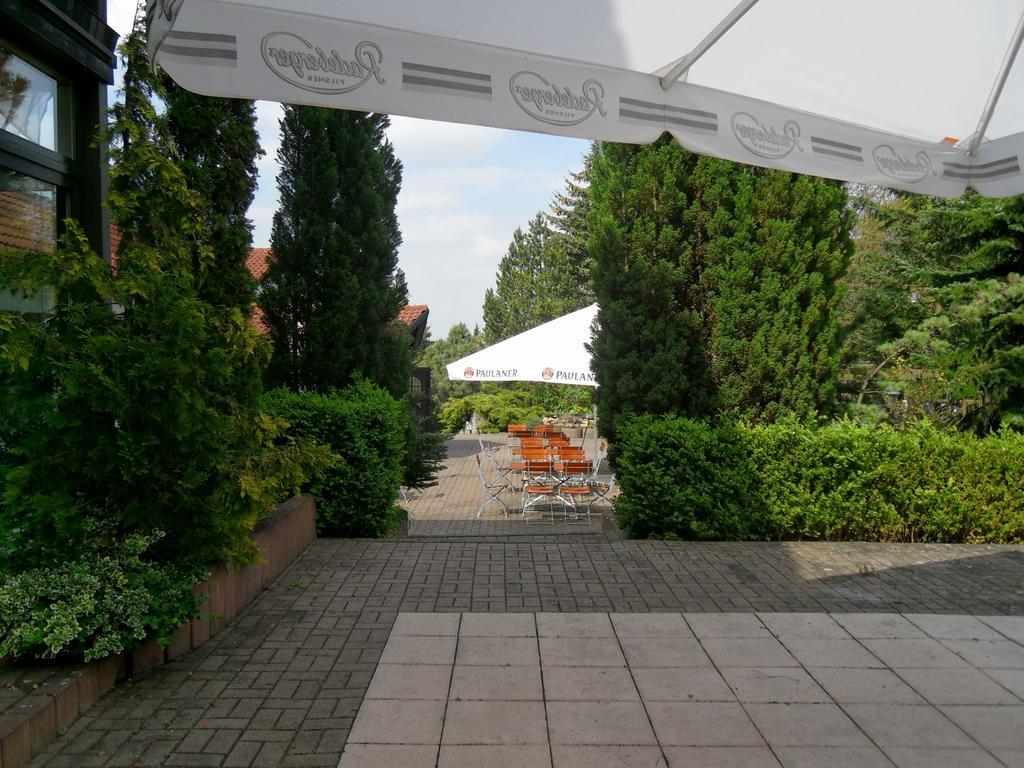 Gierstädt 祖尔菲斯特维斯旅馆酒店 外观 照片