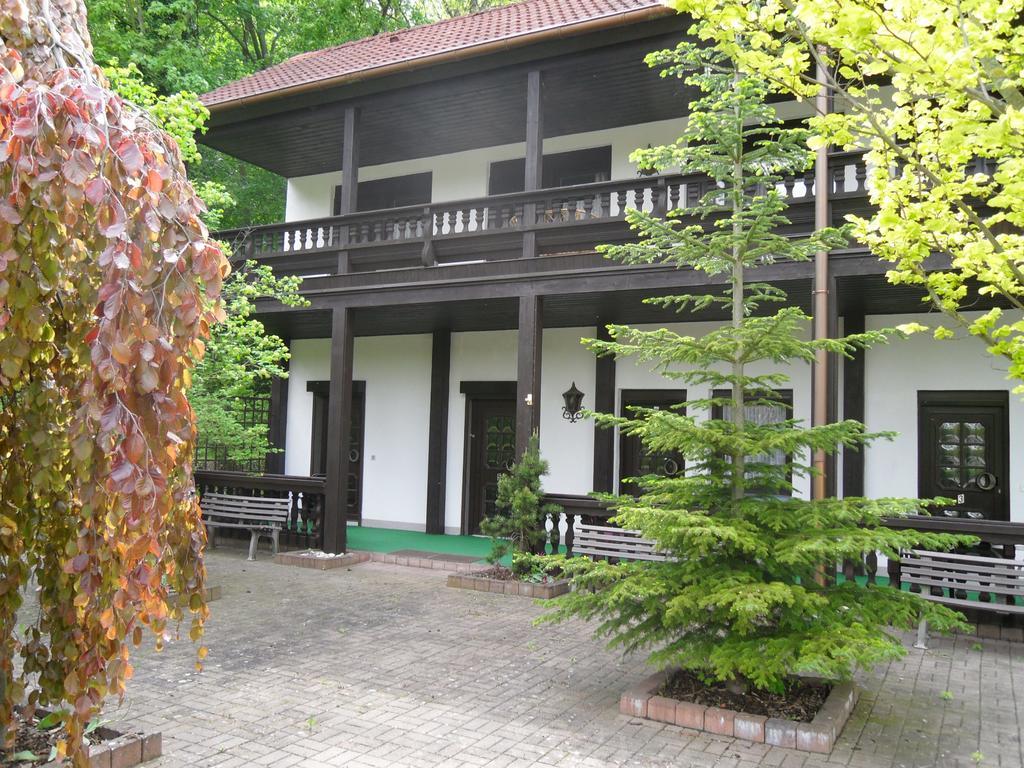 Gierstädt 祖尔菲斯特维斯旅馆酒店 外观 照片