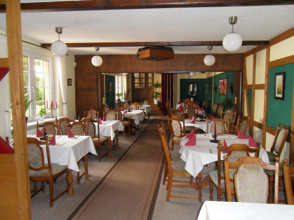 Gierstädt 祖尔菲斯特维斯旅馆酒店 外观 照片