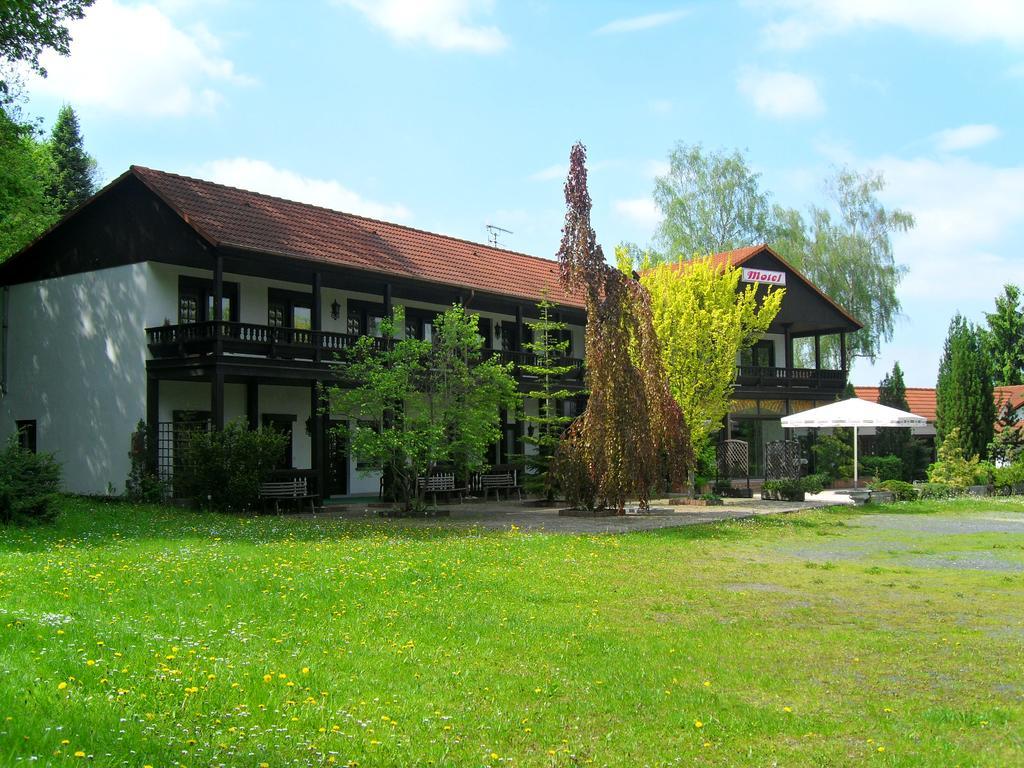 Gierstädt 祖尔菲斯特维斯旅馆酒店 外观 照片